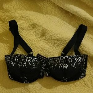 NWT 34D Victoria's Secret Bra